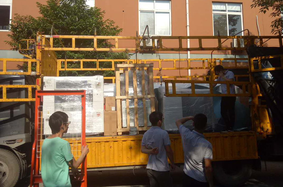 舟山客戶SMT設(shè)備專車送貨，貨到上門安裝調(diào)試