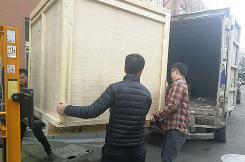 麗水客戶SMT設備專車送貨，貨到上門安裝調試